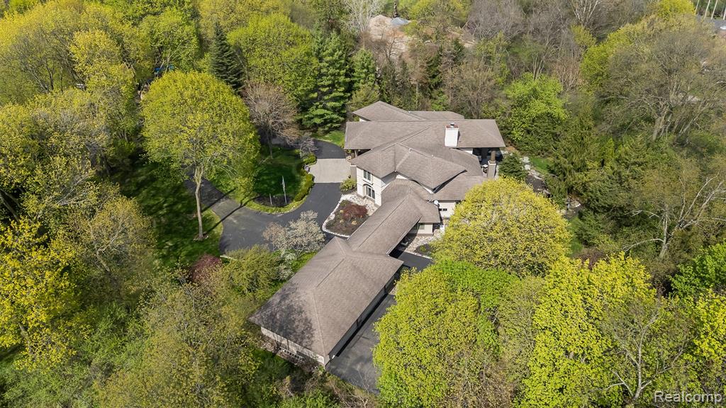 main property photo 50