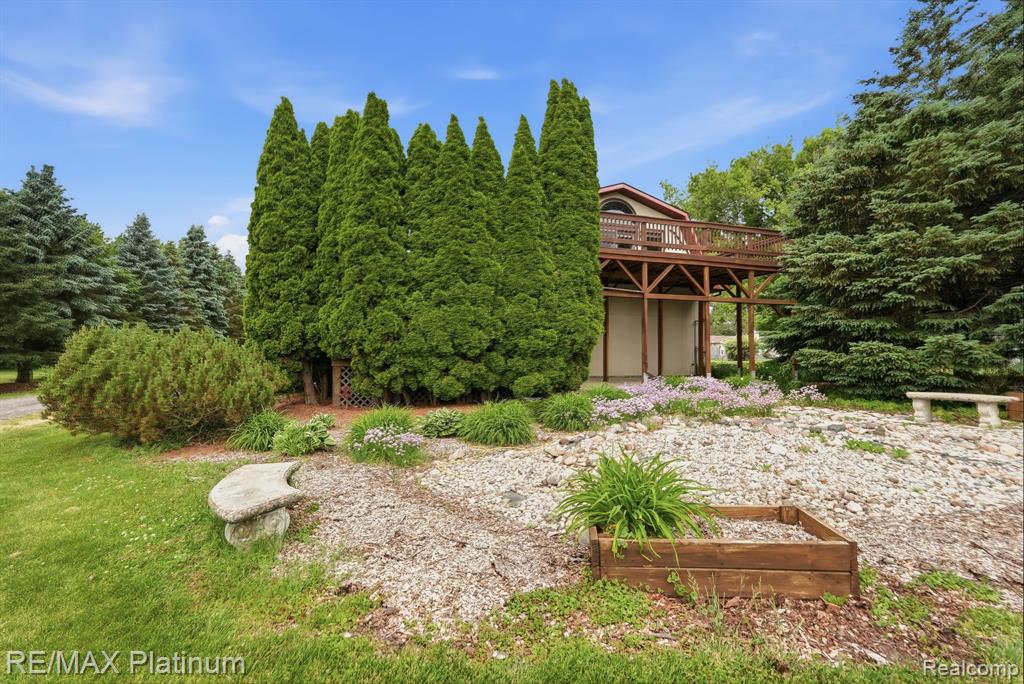 main property photo 23