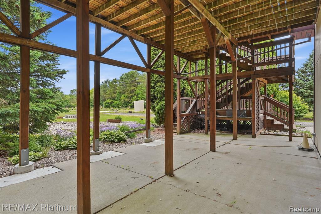 main property photo 35
