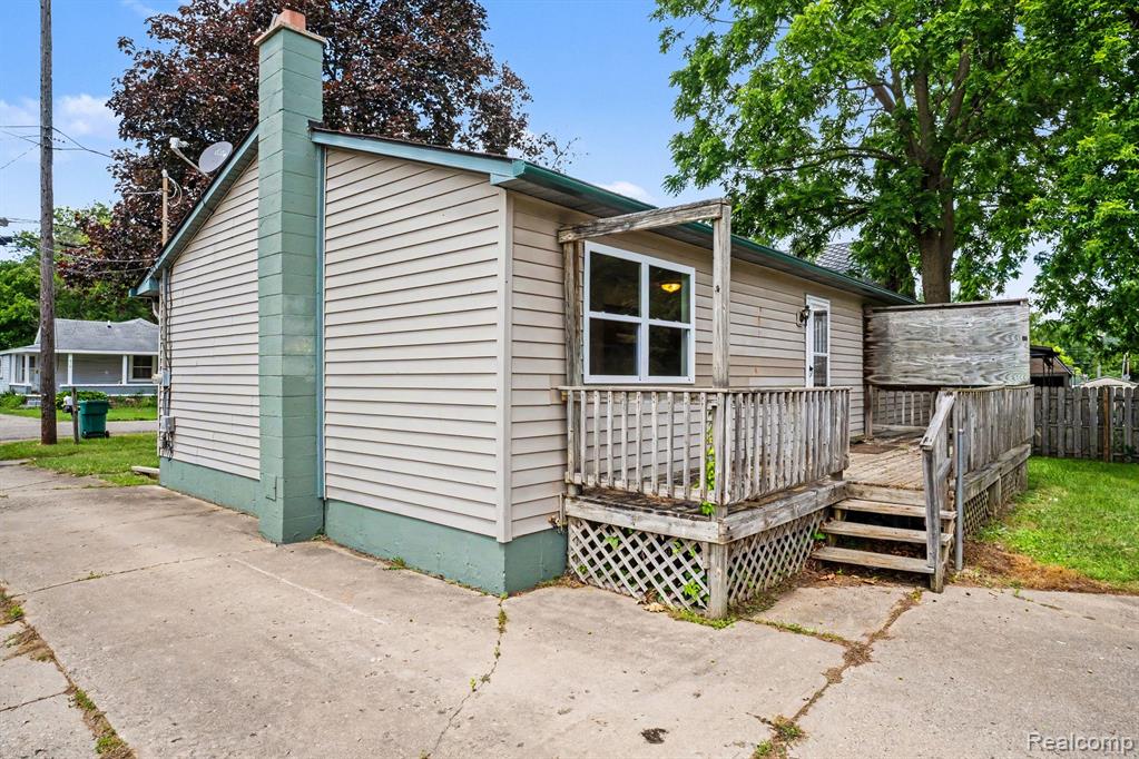 main property photo 20