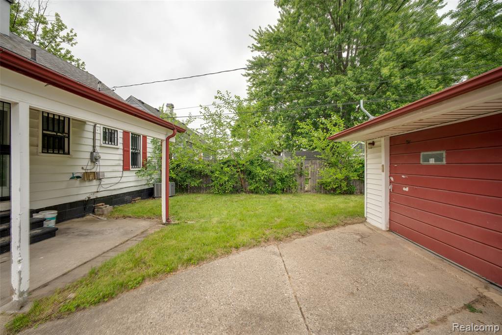 main property photo 24