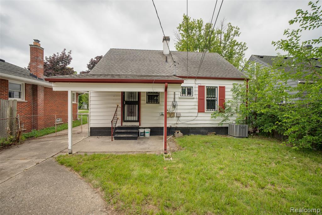 main property photo 25