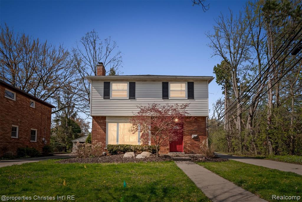 main property photo 2