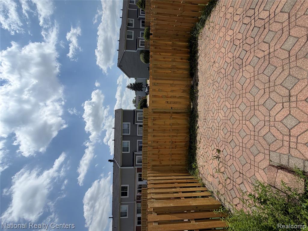 main property photo 14
