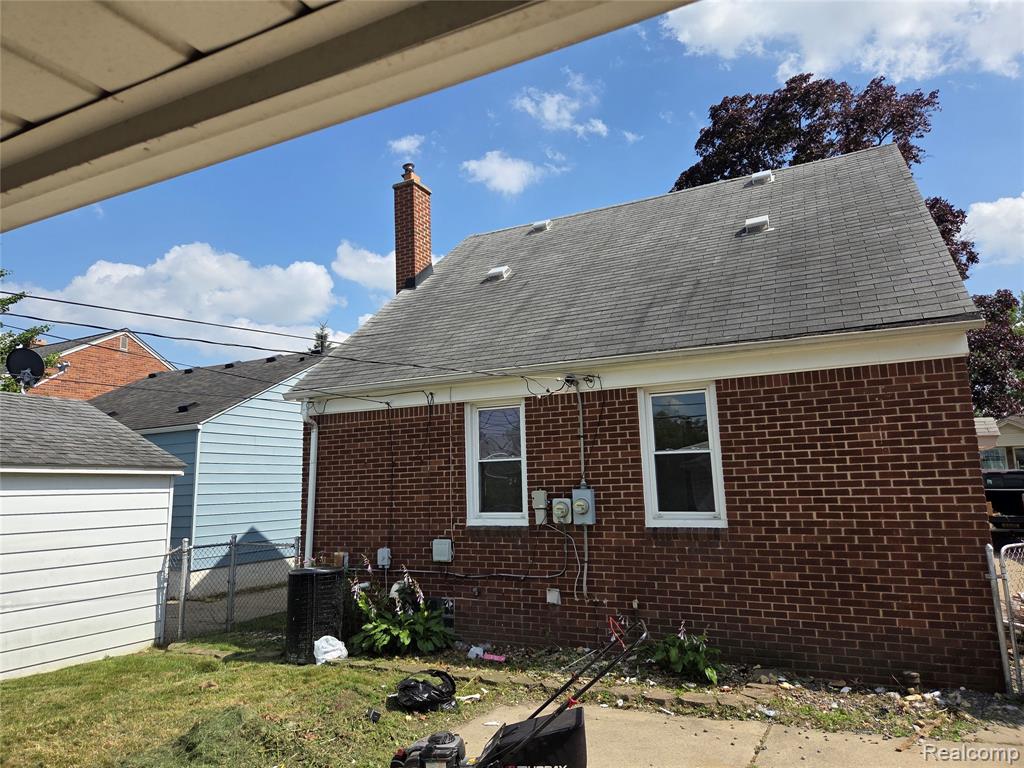 main property photo 24