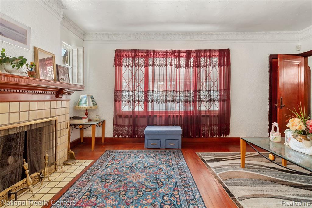 main property photo 12
