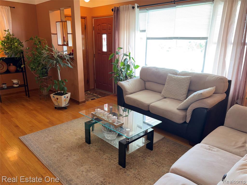property viewer photo 4
