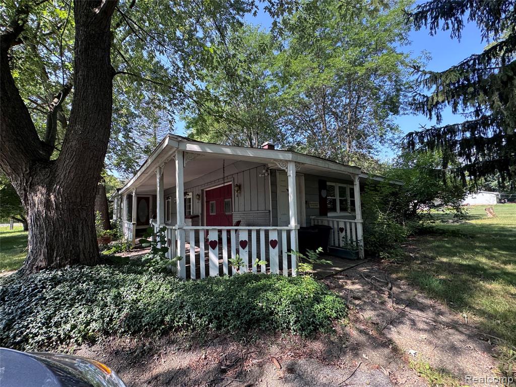 main property photo 34