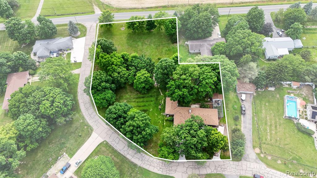 main property photo 57
