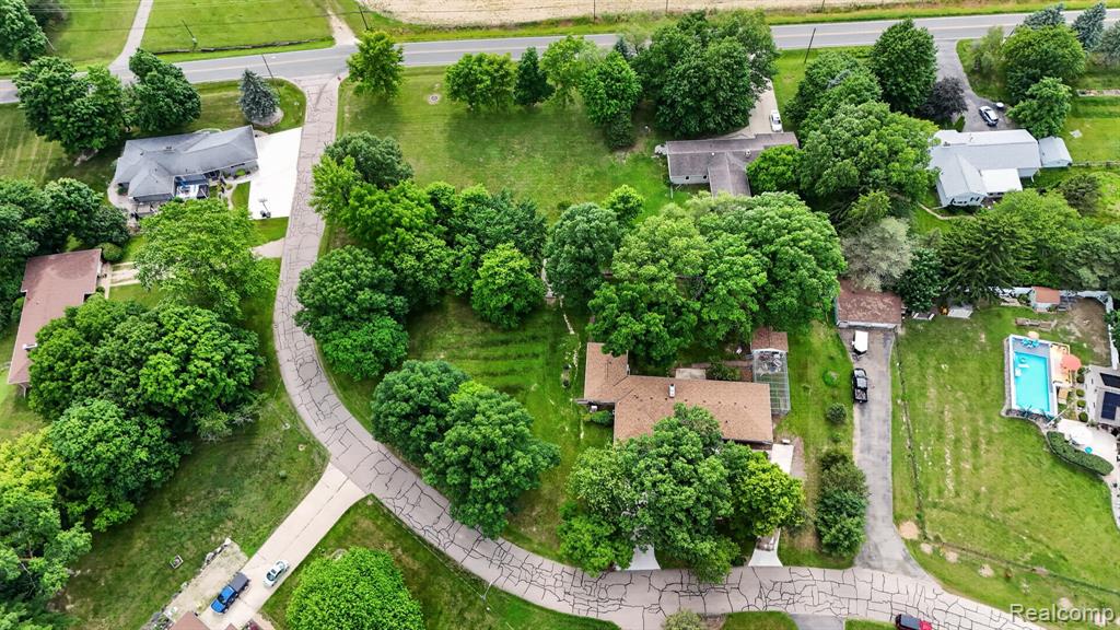 main property photo 60