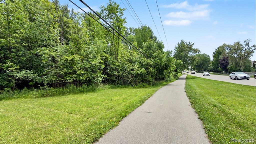 main property photo 14