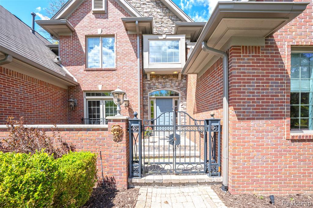 main property photo 4