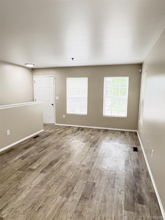 property viewer photo 4