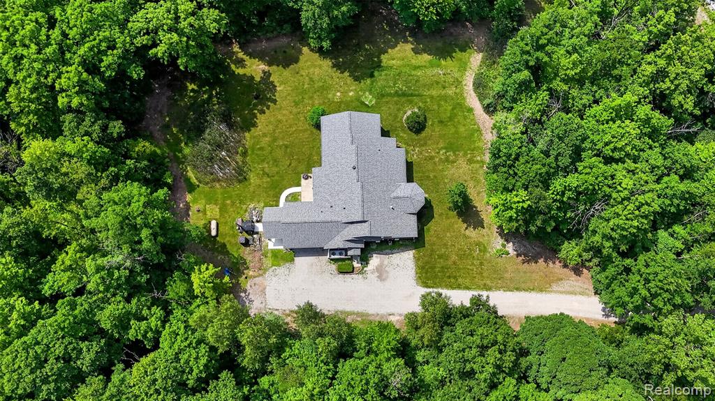 main property photo 50