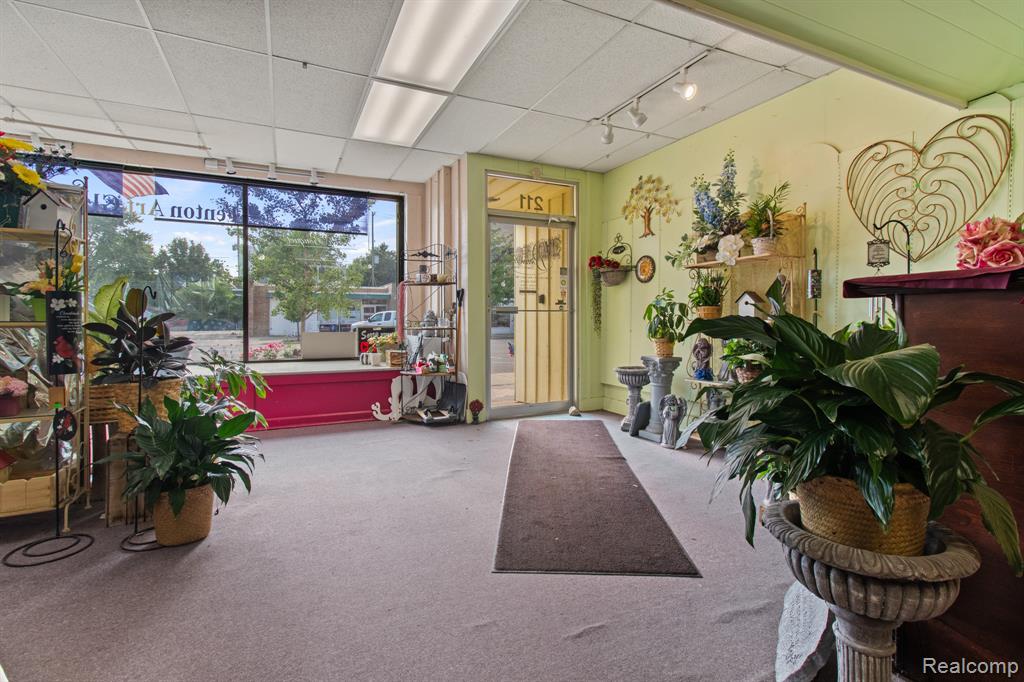 main property photo 12