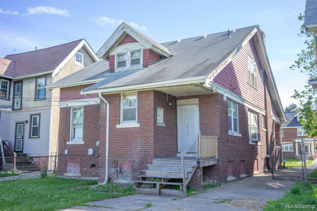 main property photo 23