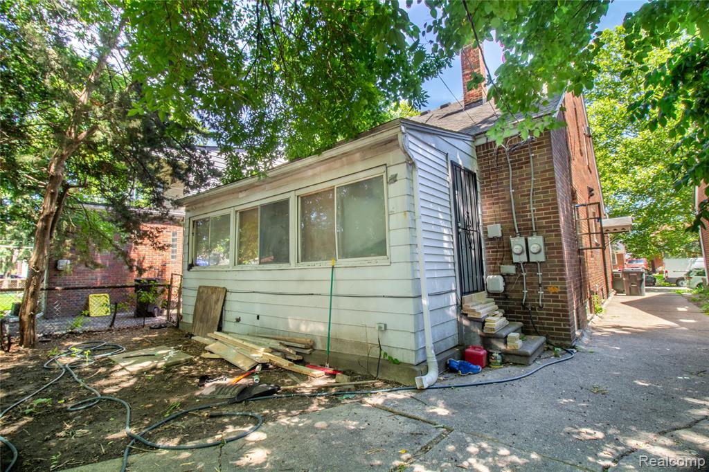 main property photo 12