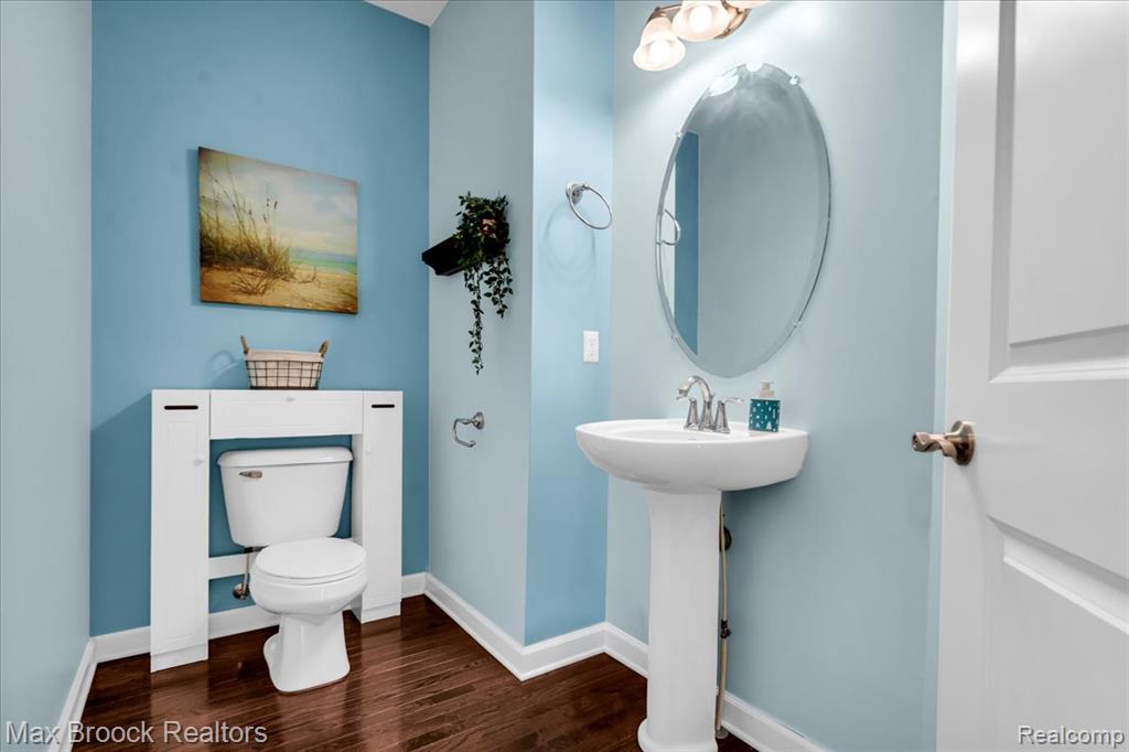 main property photo 18