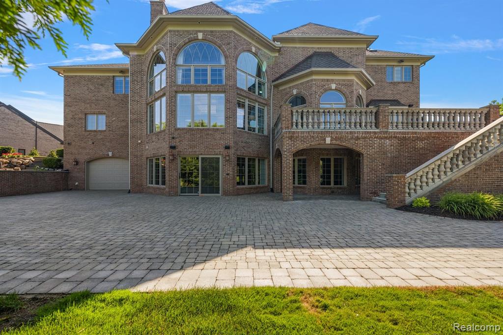 main property photo 12