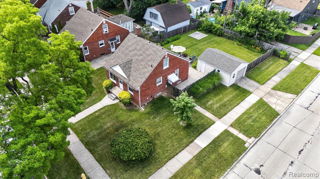main property photo 42