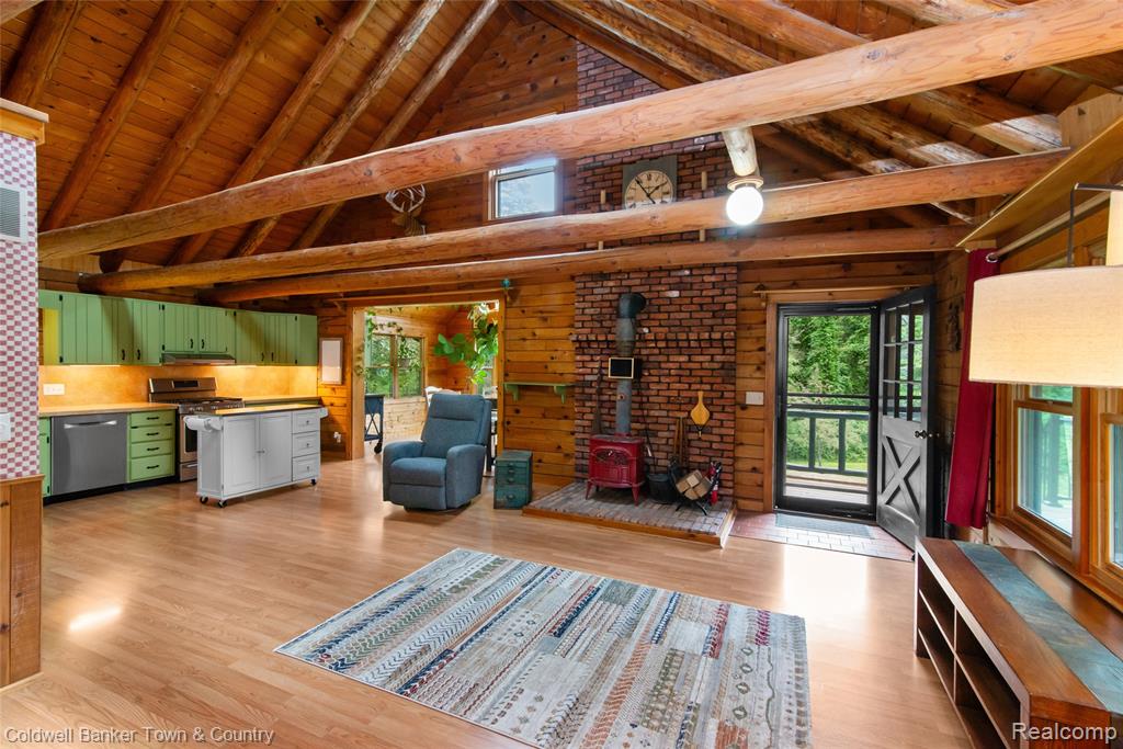 main property photo 22