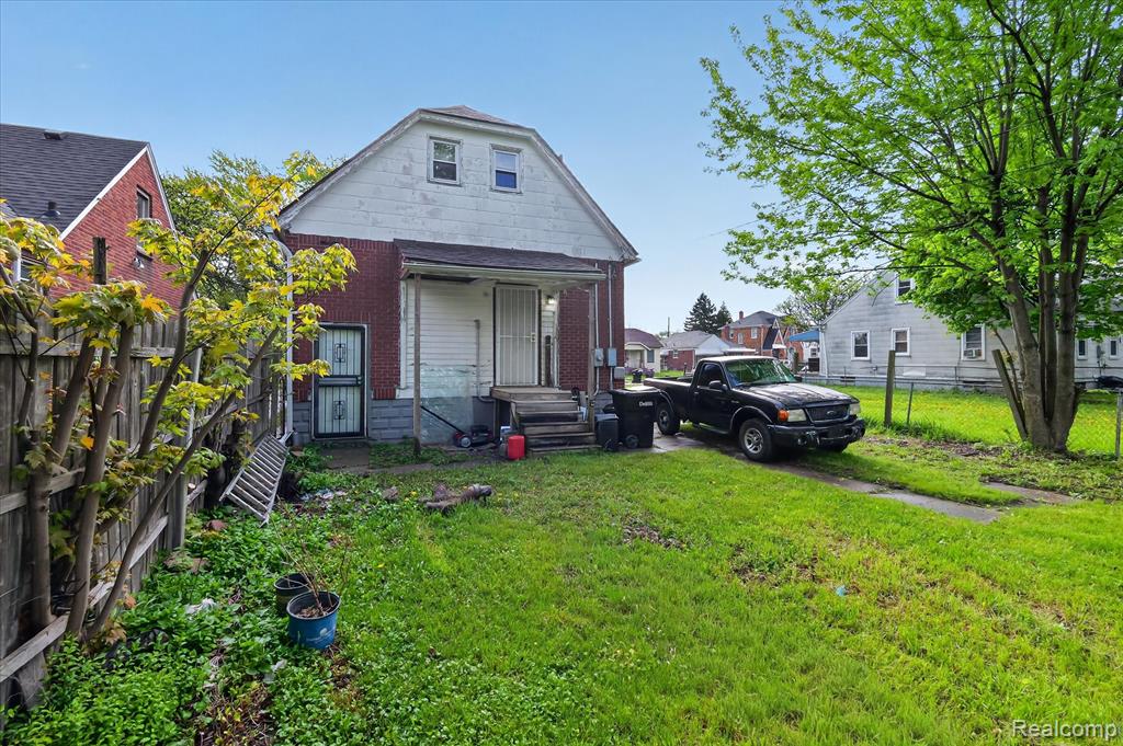main property photo 34