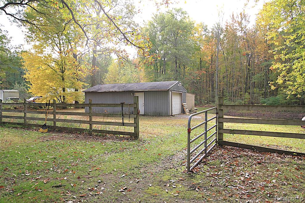 main property photo 7