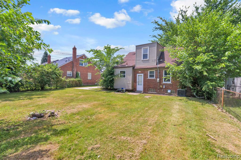 main property photo 6