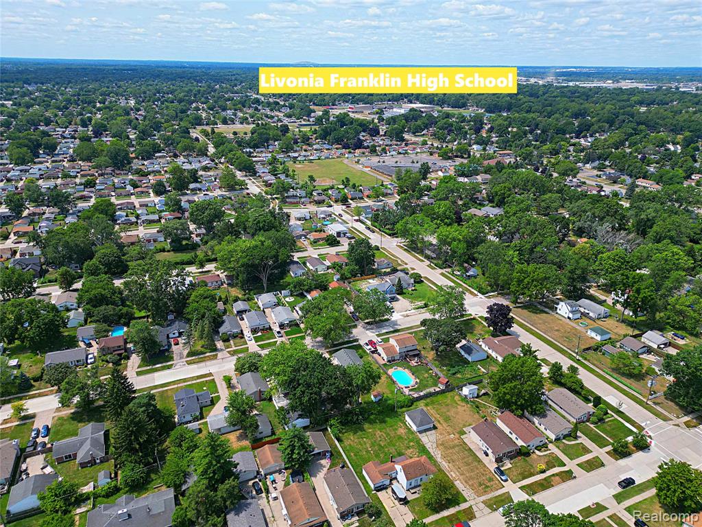 main property photo 15
