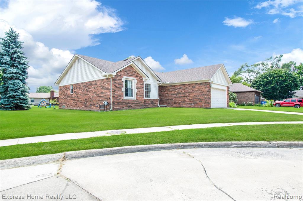 main property photo 4