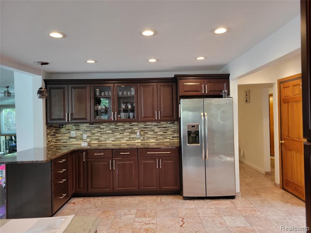 main property photo 78