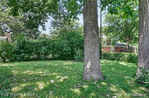 main property photo 17