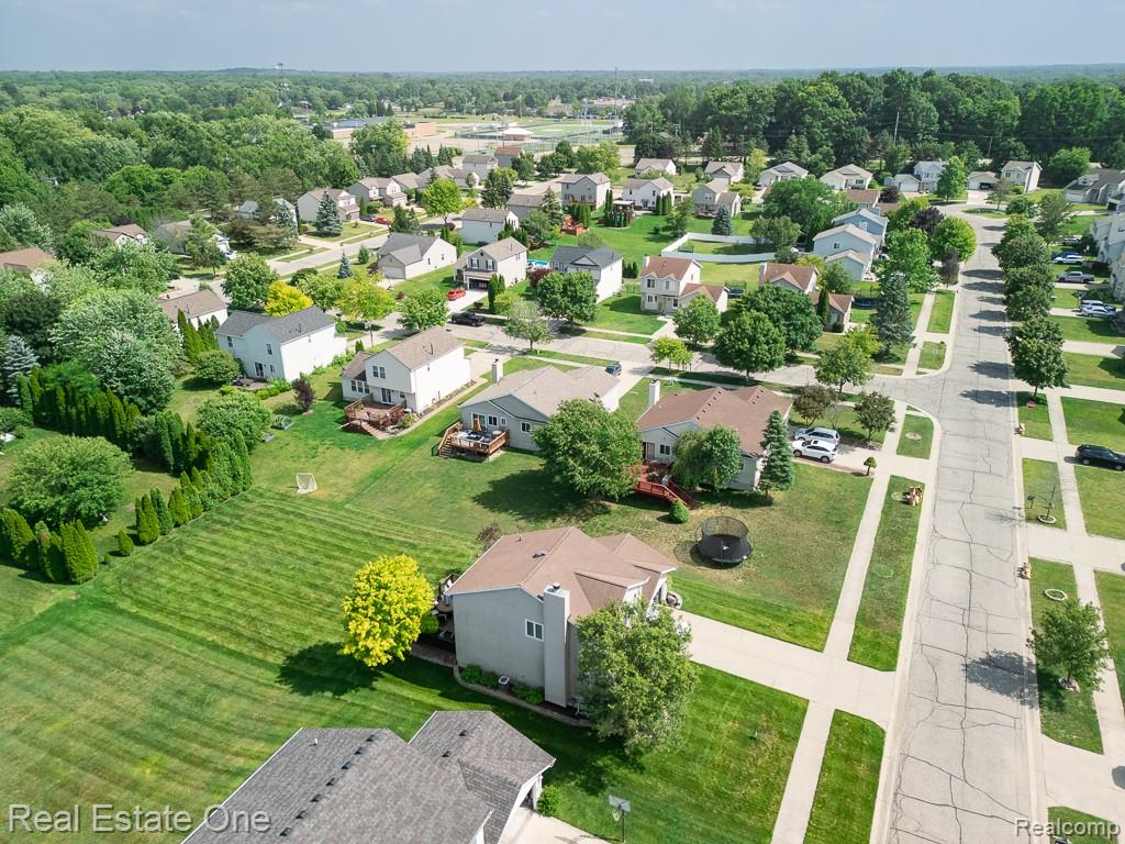 main property photo 45