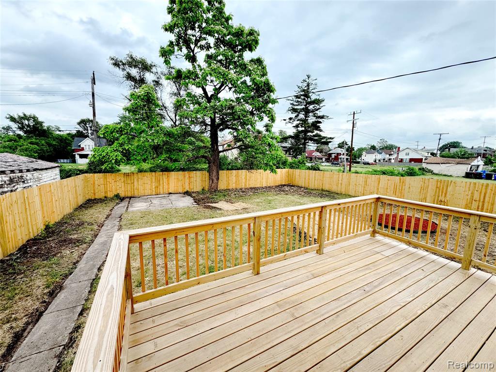 main property photo 10
