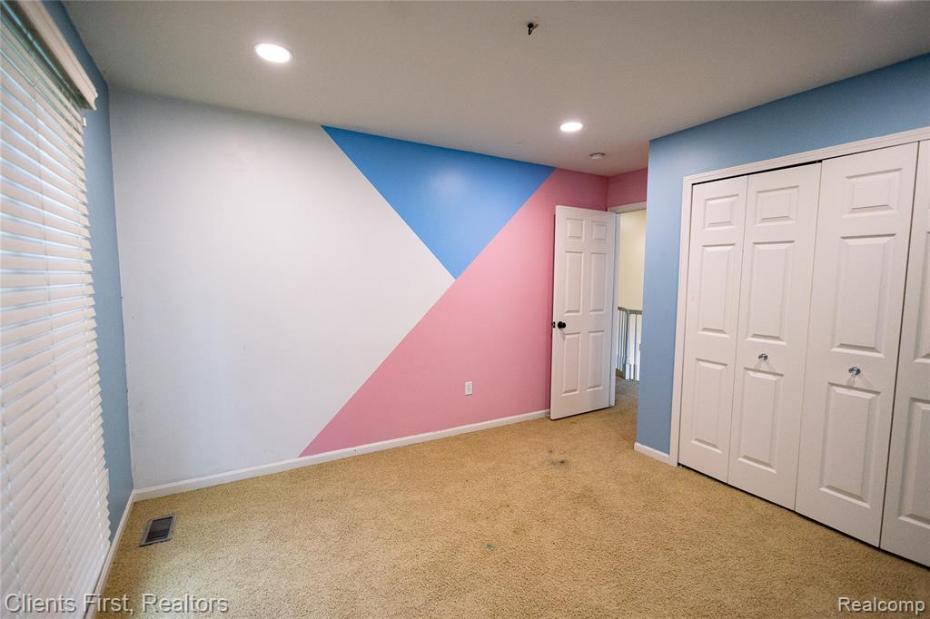 property viewer photo 15