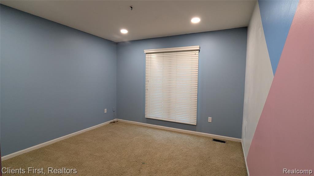 property viewer photo 48