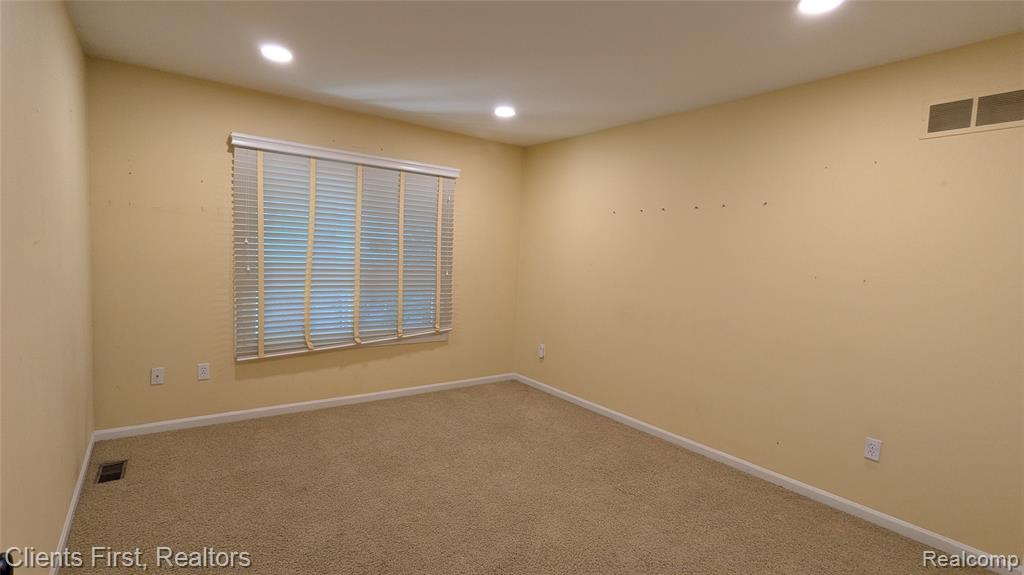 property viewer photo 58