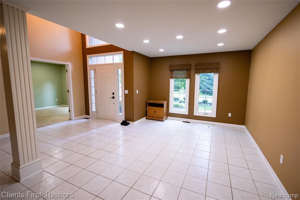 property viewer photo 7