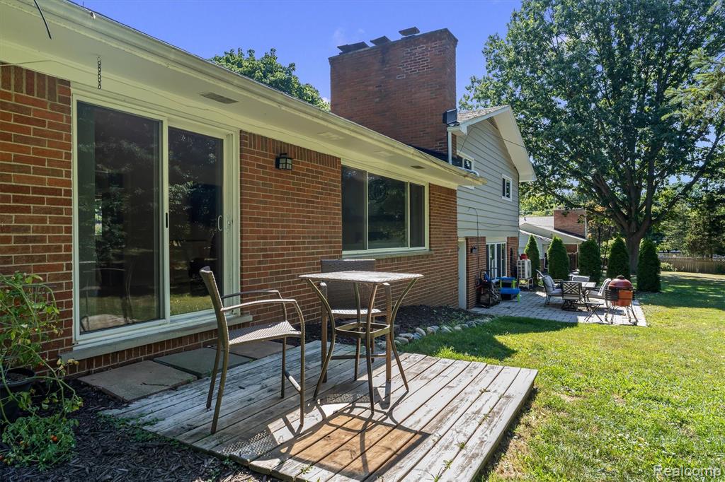 main property photo 39