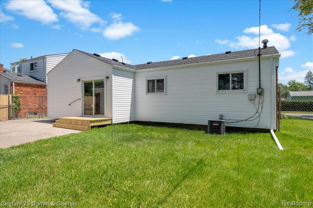 main property photo 29