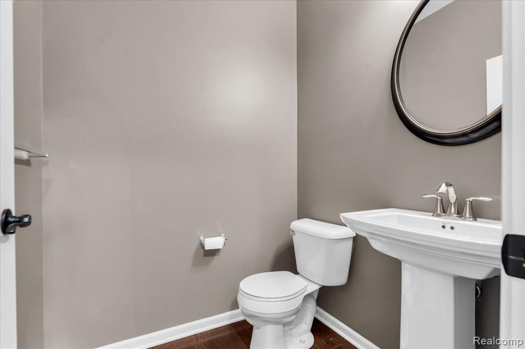 main property photo 9