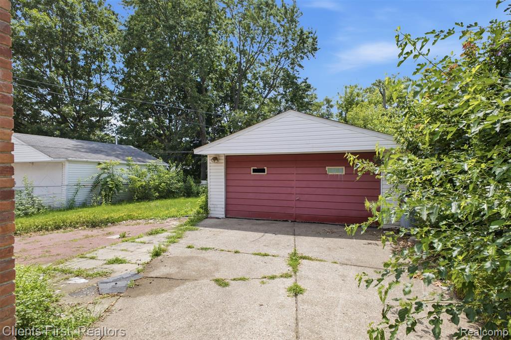 main property photo 26