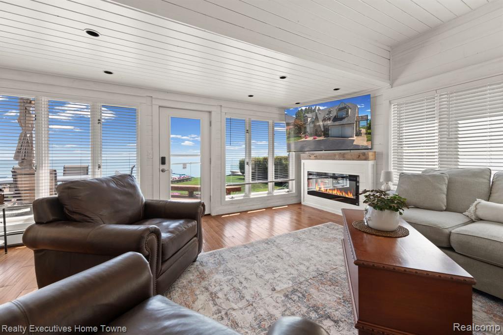 main property photo 50