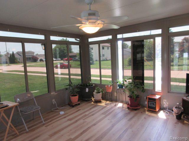 property viewer photo 19