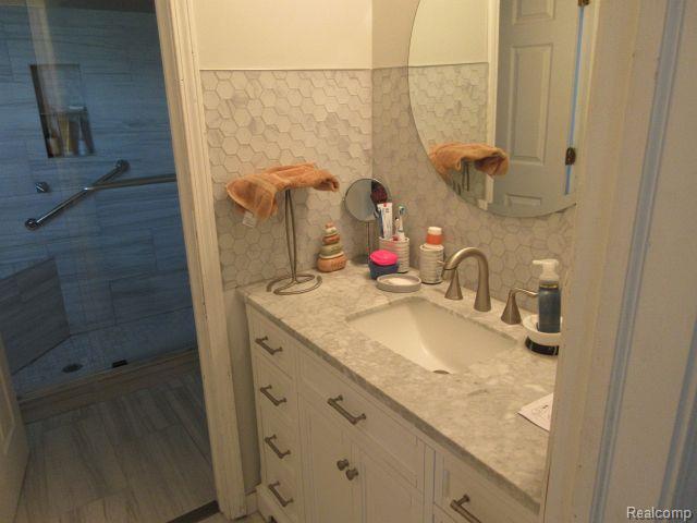 property viewer photo 37
