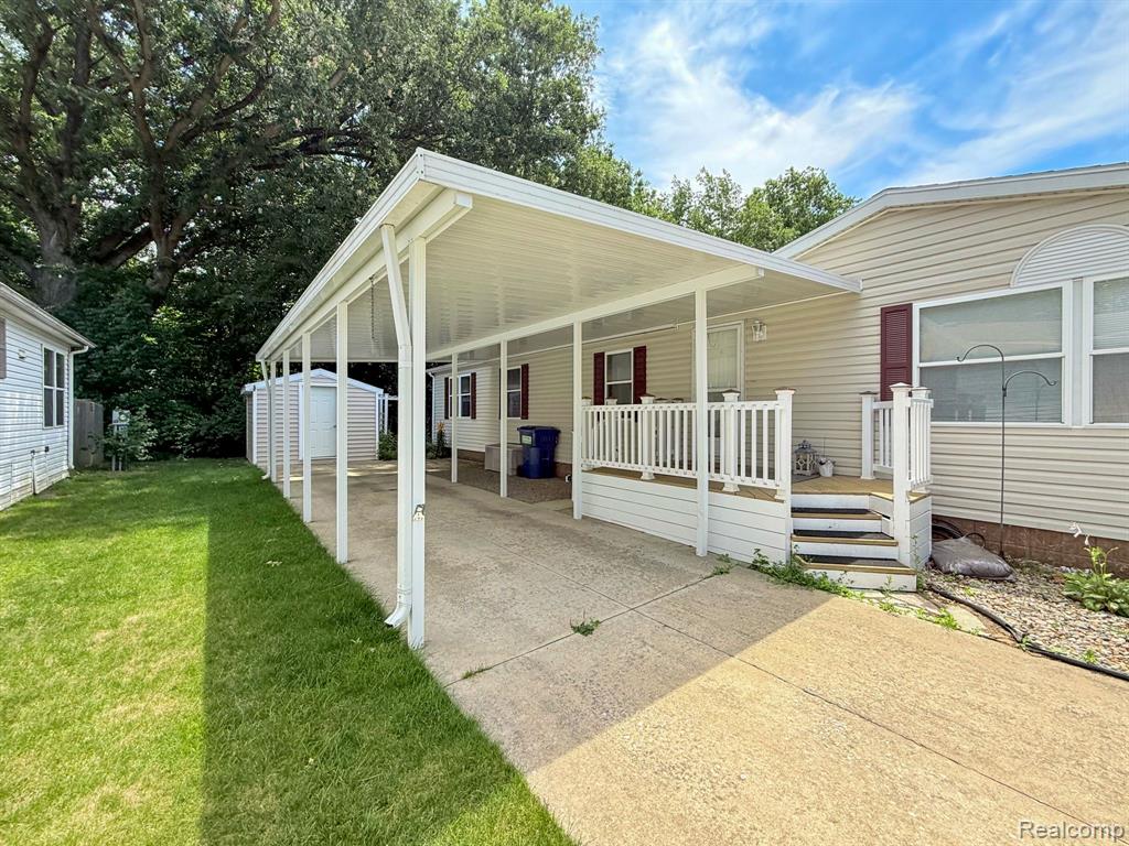 main property photo 31