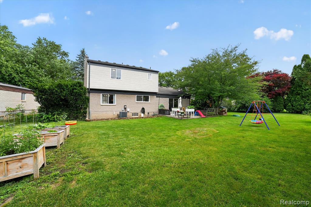 main property photo 36