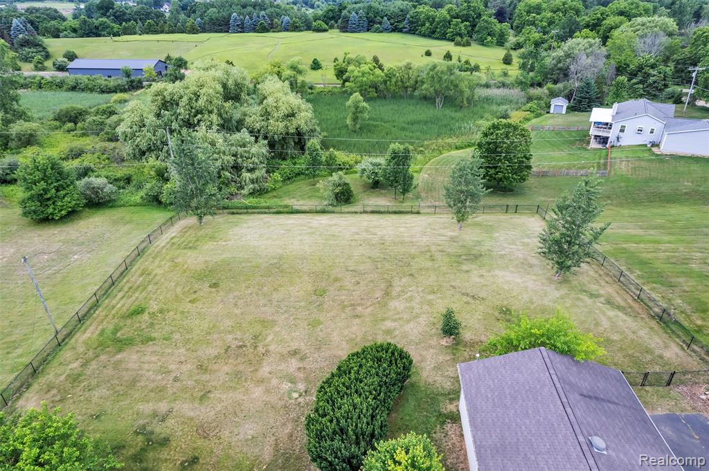 main property photo 81