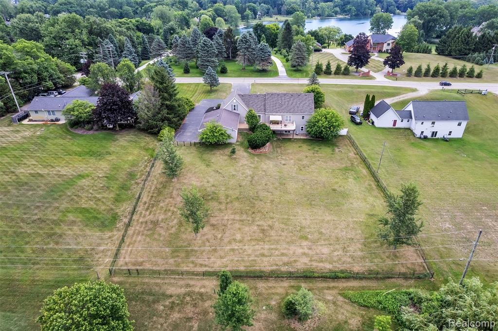 main property photo 85