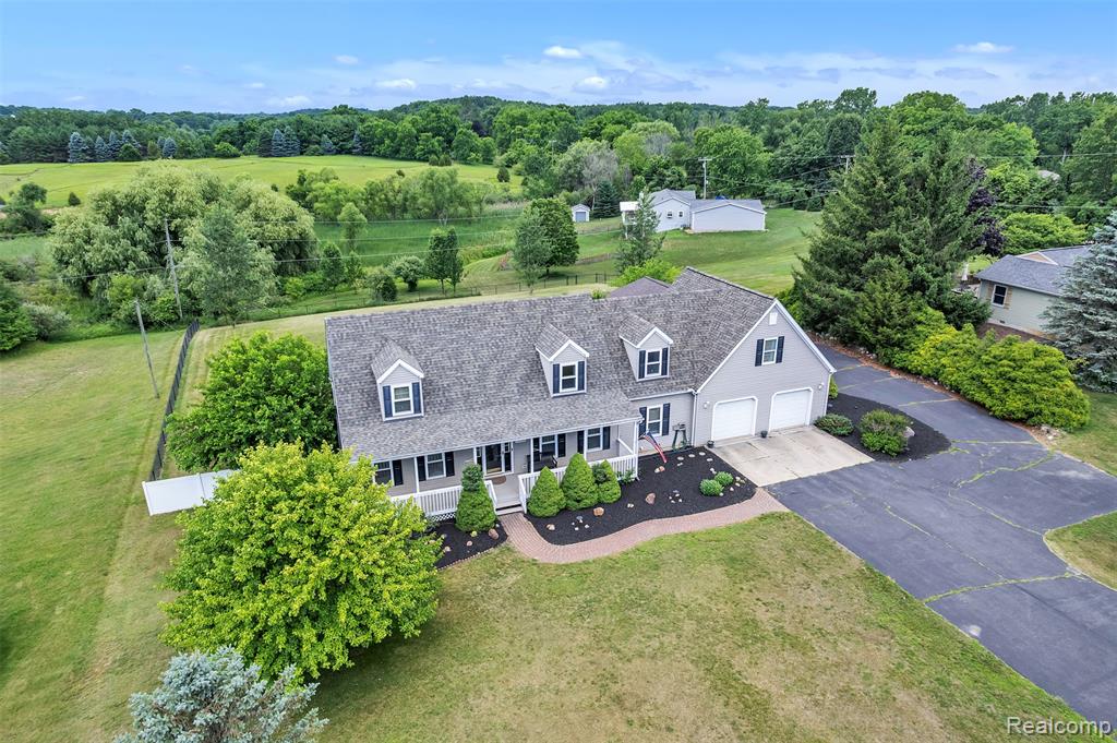 main property photo 90
